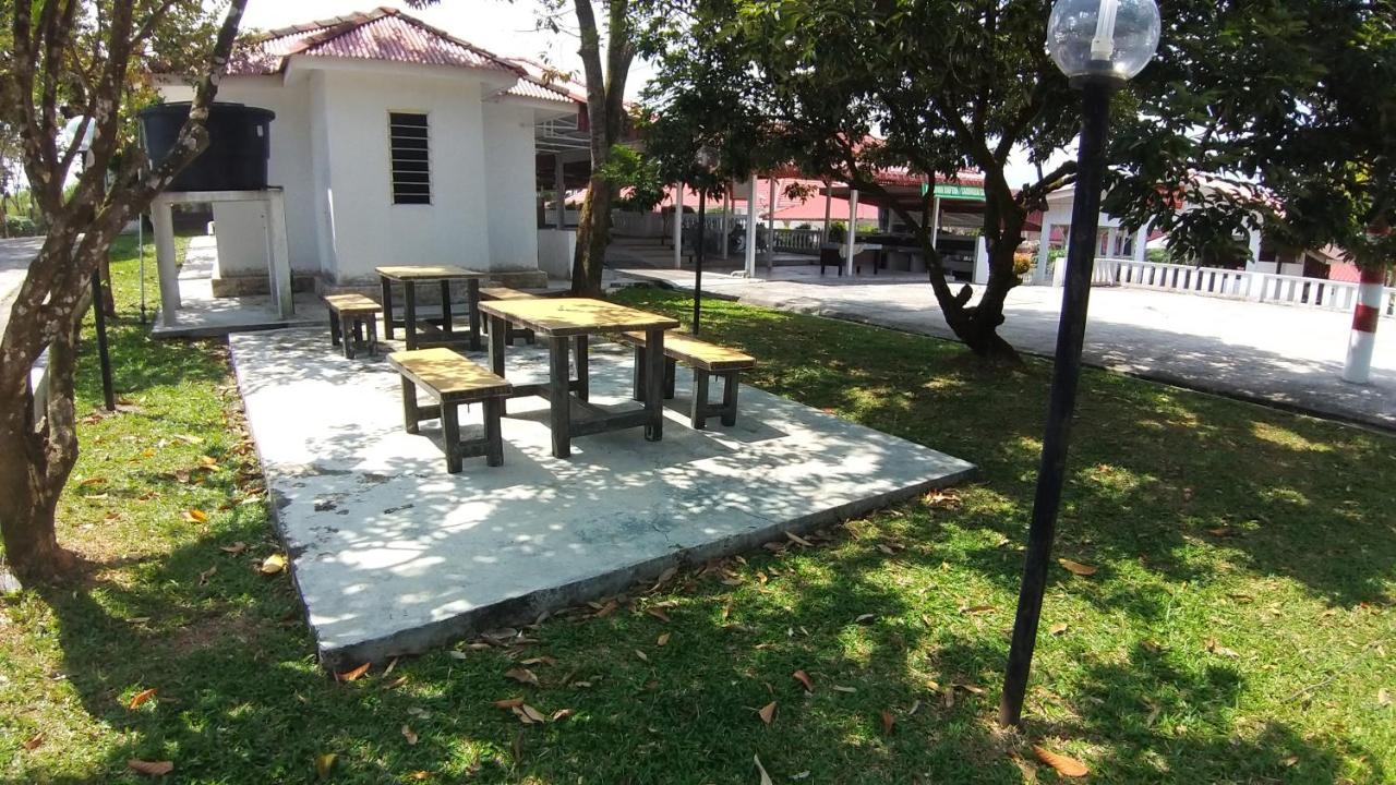 Seri Dusun Sepang Homestay&Event Space Luaran gambar